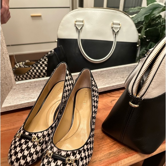 kate spade Handbags - Kate Spade Grove Street Carli Satchel two toned Blk/White. LARGE